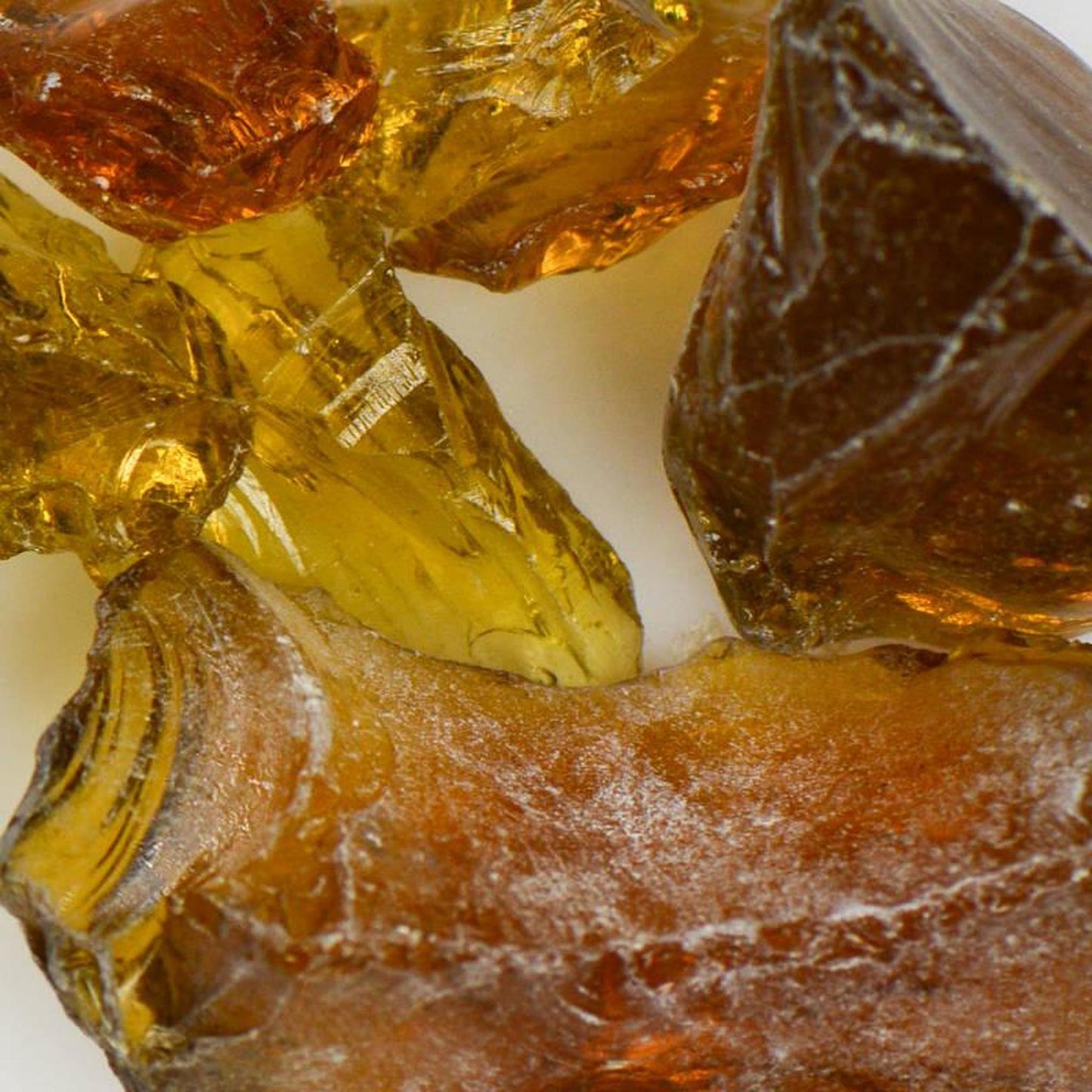 American Specialty Glass Crystal Amber Medium Tumbled Landscape Glass - 25 Lbs