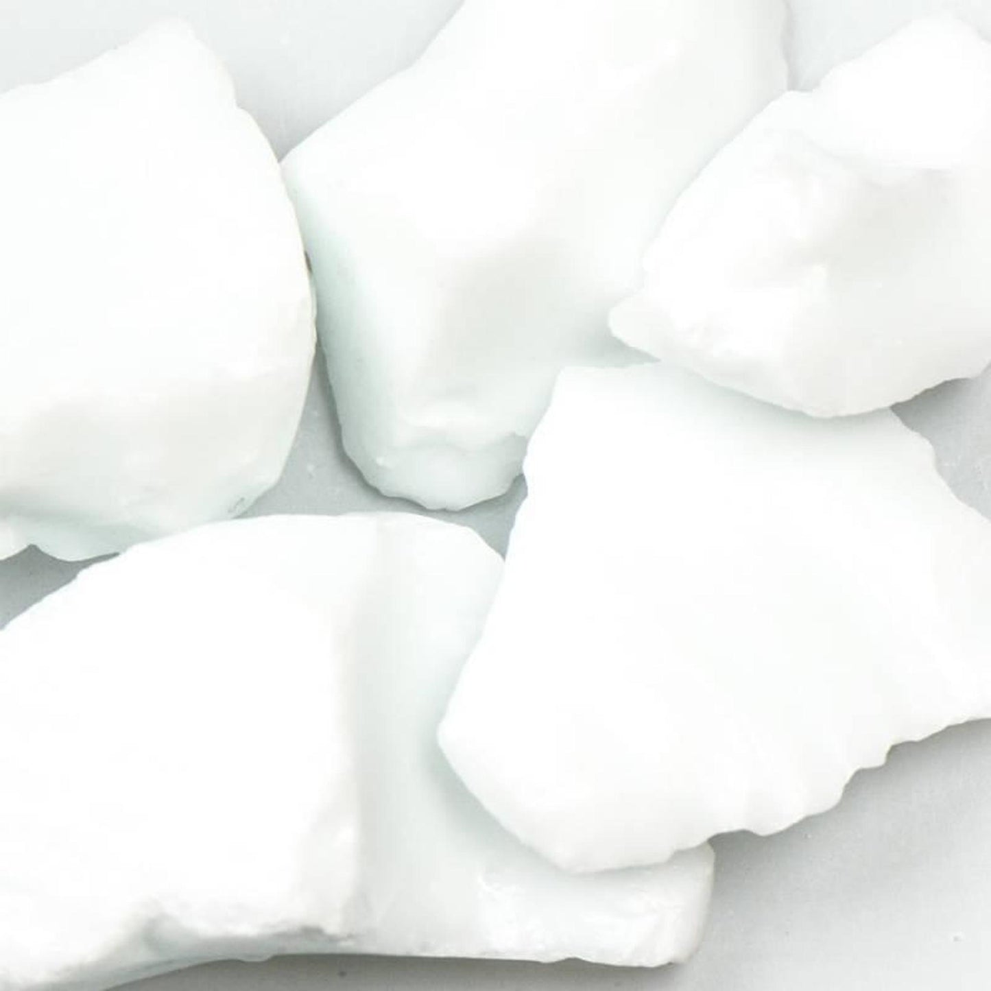 American Specialty Glass White Medium Tumbled Landscape Glass - 1 Lb