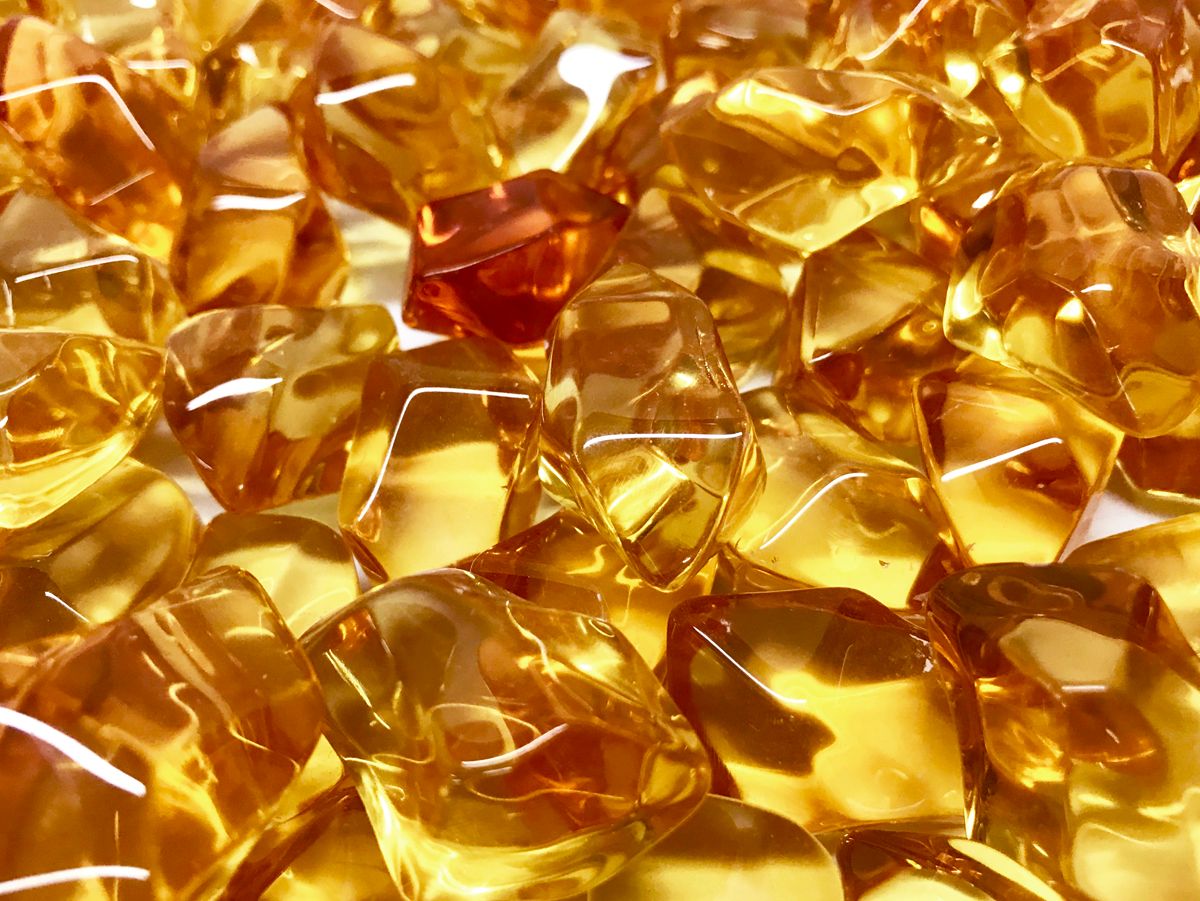 Enhance A Fire 0.75" 5 Lb. Diamond Aspen Luxury Hi-Temp Molded Crystal Fire Glass for Gas Fireplace, Electric Fireplace and Outdoor Gas Firepit