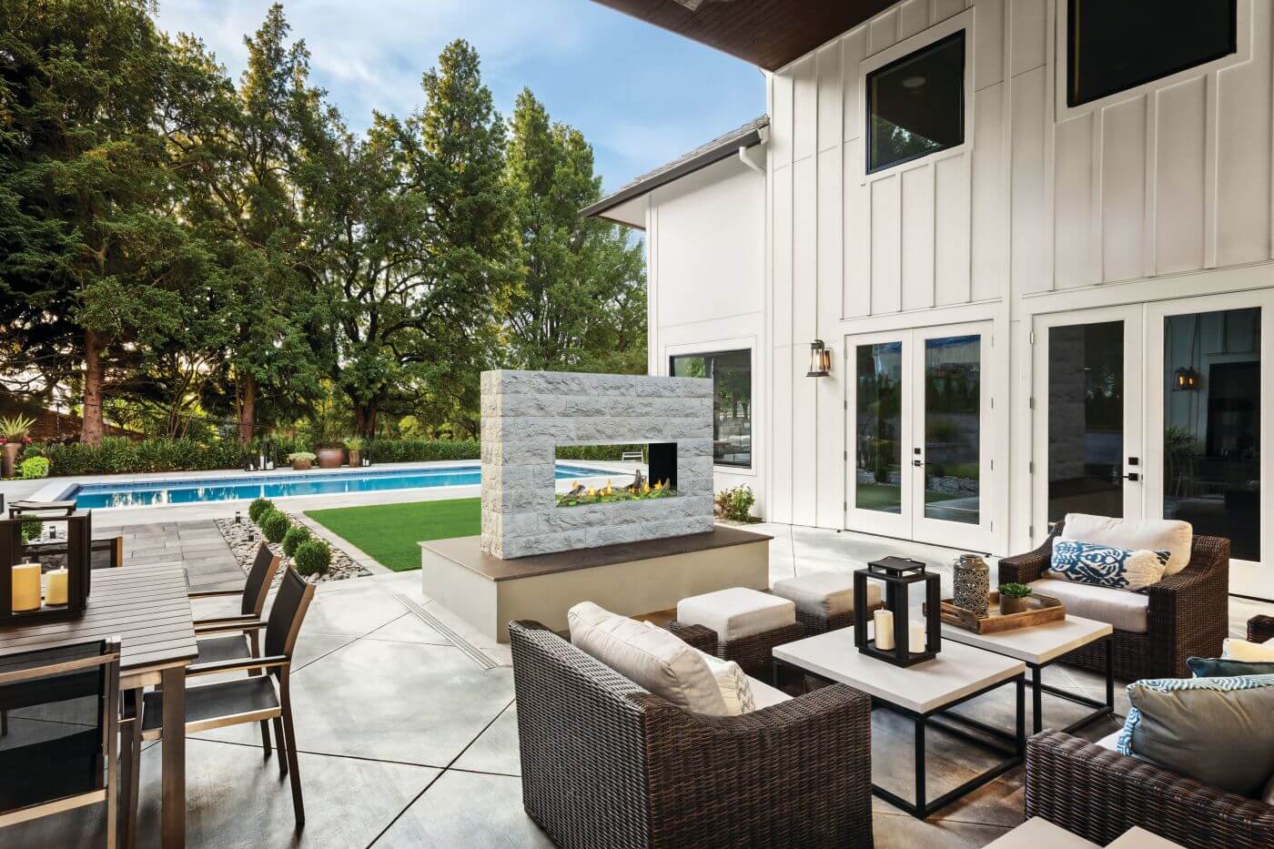 Napoleon Galaxy 50" Outdoor Natural Gas Fireplace