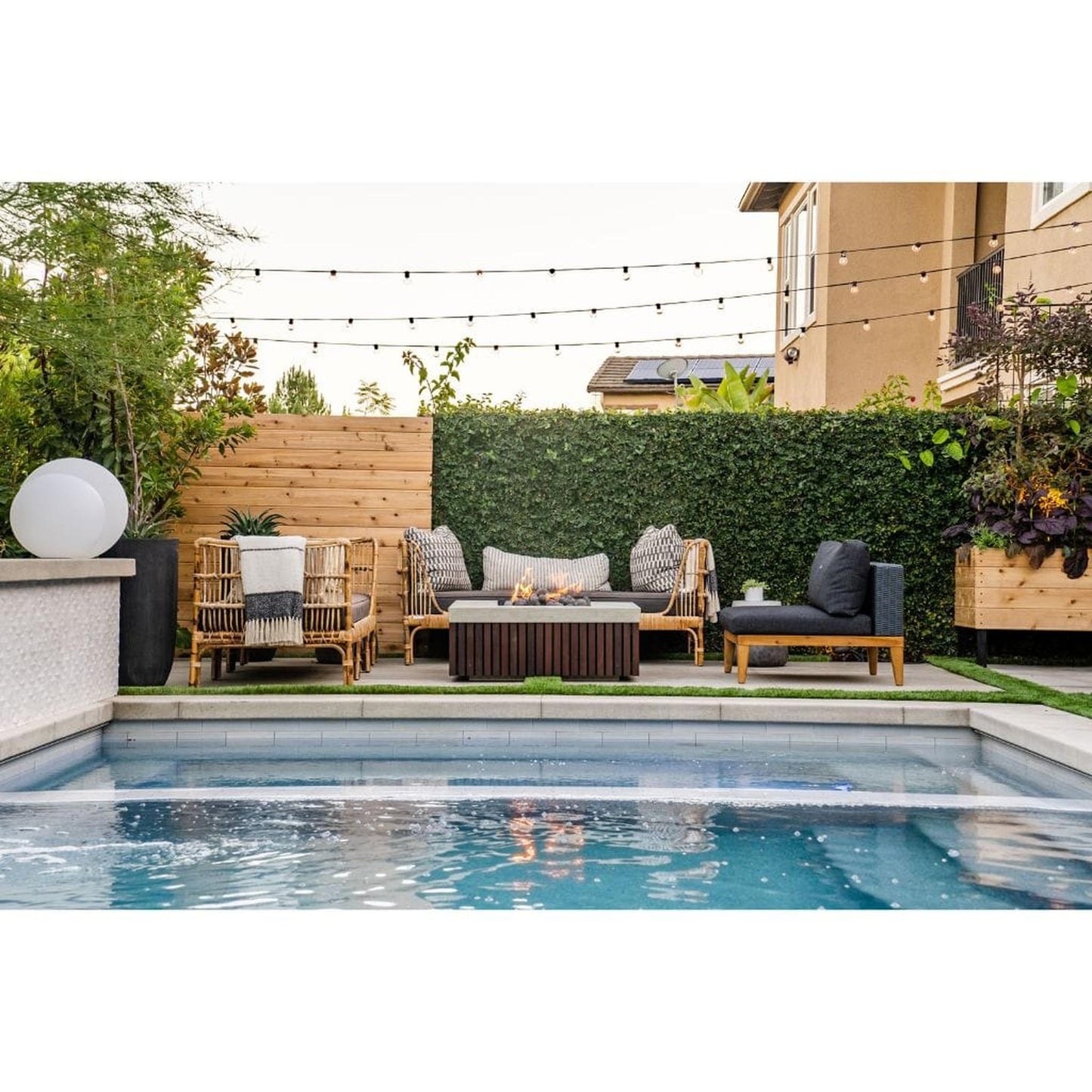 Prism Hardscapes Manchester 42" Natural Natural Gas Glass Fiber Reinforced Cement Fire Pit Table