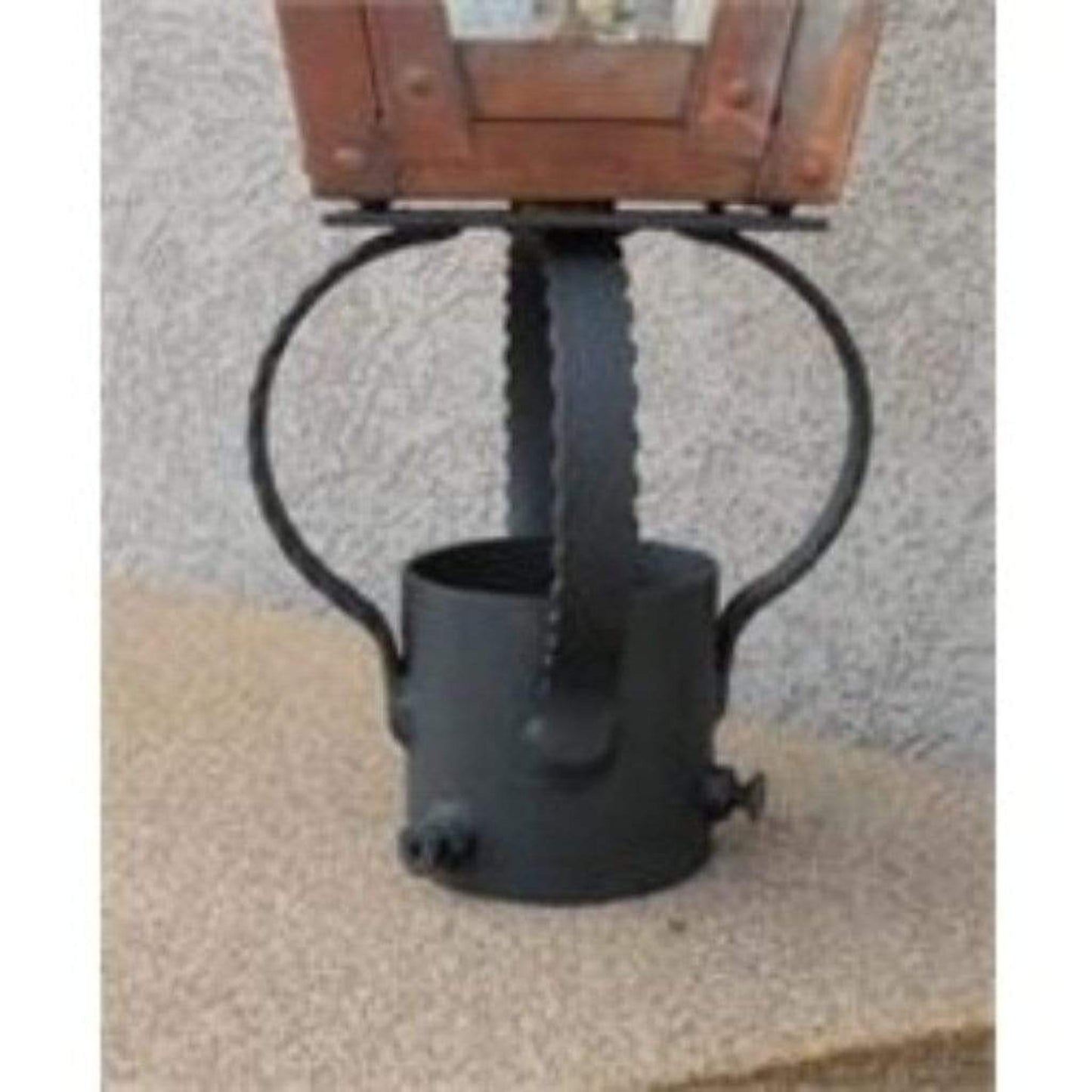 Regency RPSM Fits All Flat Bottom Lights Post Spider Mount