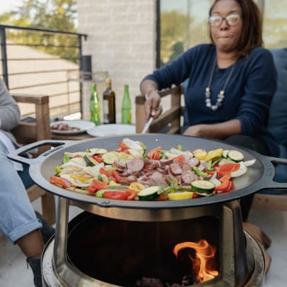 Solo Stove Bonfire Cast Iron Wok Top With Hub