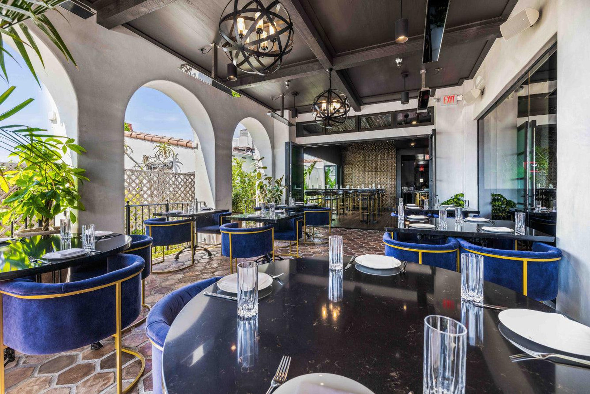 Bromic Heating Platinum Smart-Heat 50" 3400 Watt 208V Black Electric Patio Heater