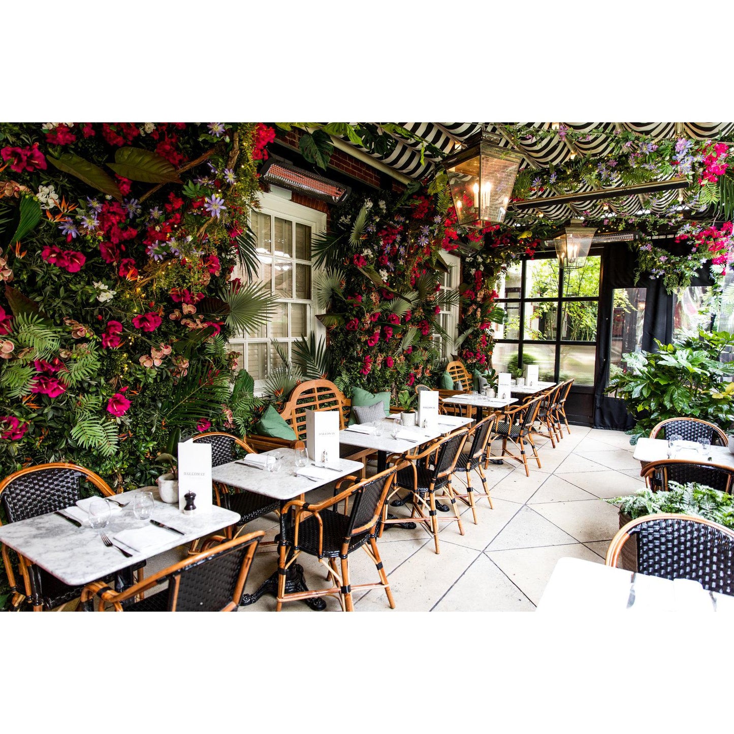 Bromic Heating Tungsten Smart-Heat 56" 6000 Watt 277V Black Electric Patio Heater