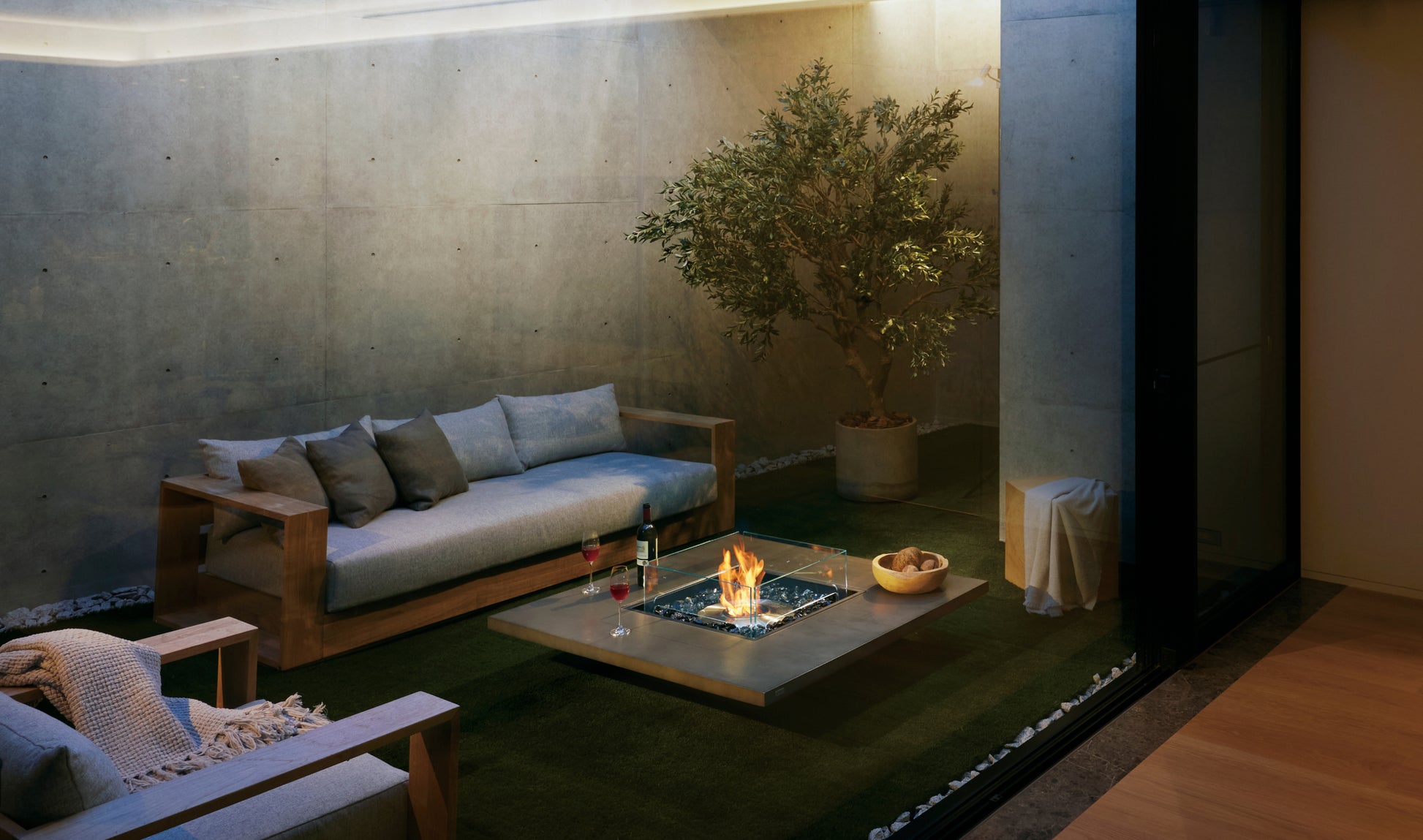 EcoSmart Fire Vertigo 50" Graphite Freestanding Indoor Fire Table with Stainless Steel Burner by MAD Design Group