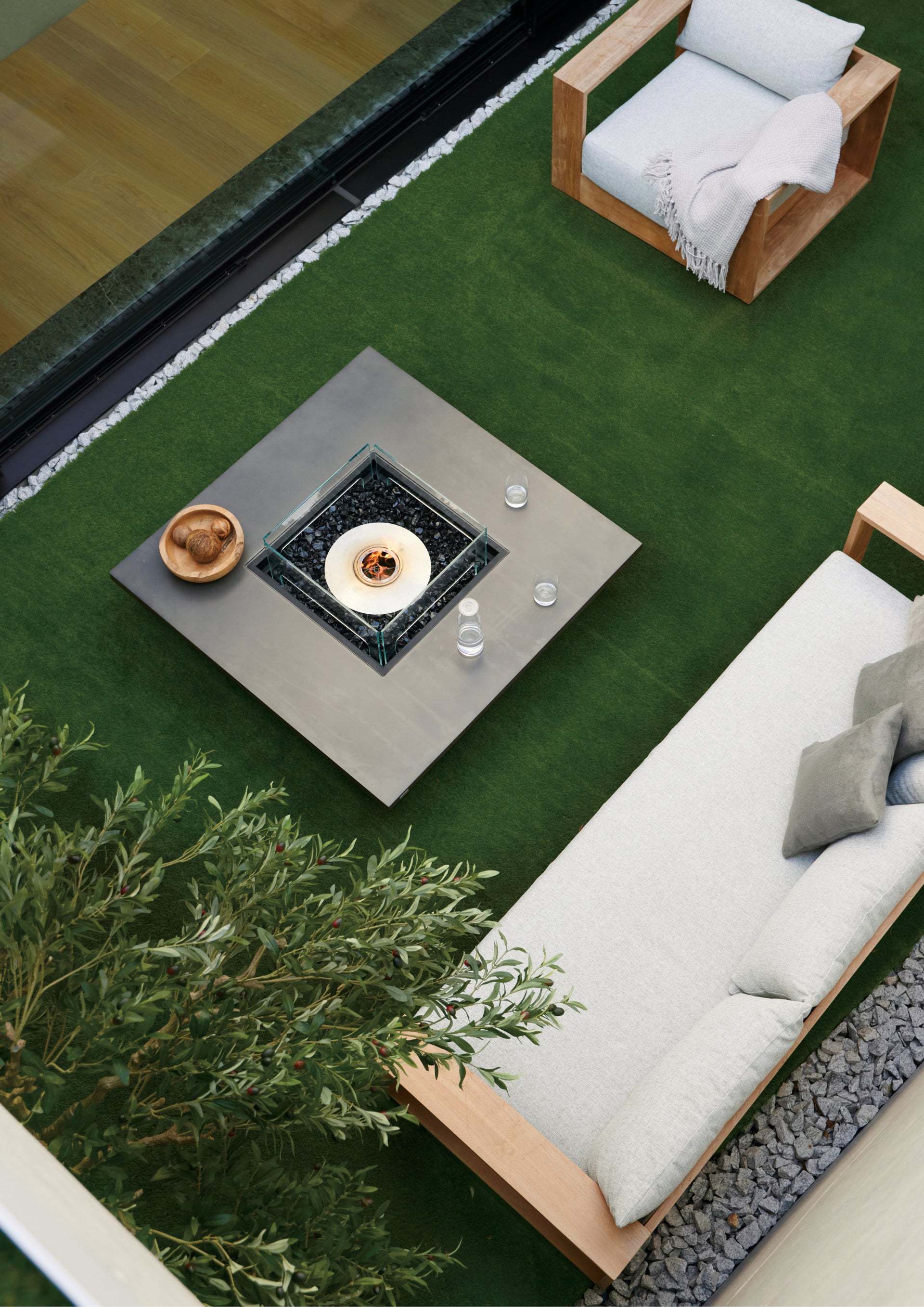 EcoSmart Fire Vertigo 50" Graphite Freestanding Indoor Fire Table with Stainless Steel Burner by MAD Design Group