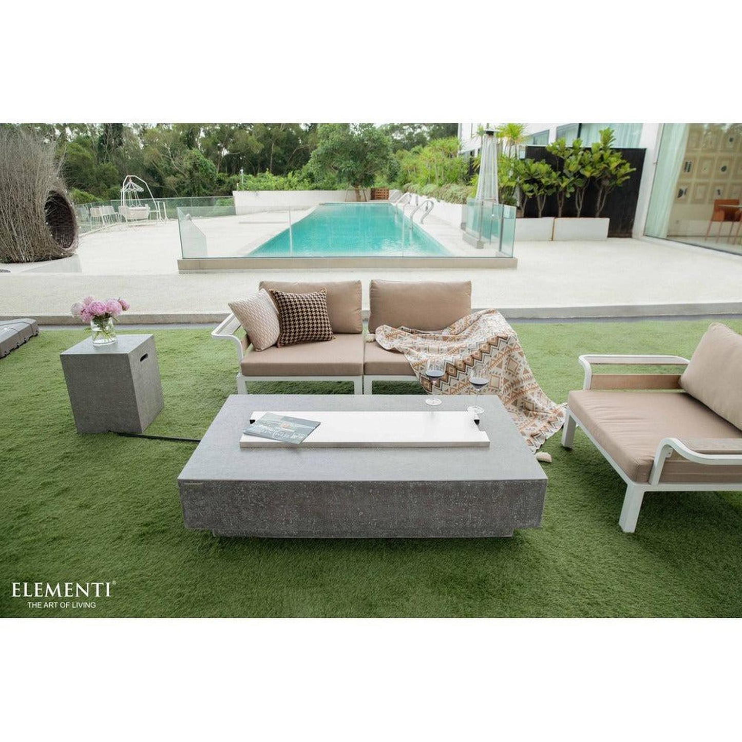 Elementi Hampton 32" Rectangle Light Gray Concrete Natural Gas Fire Table