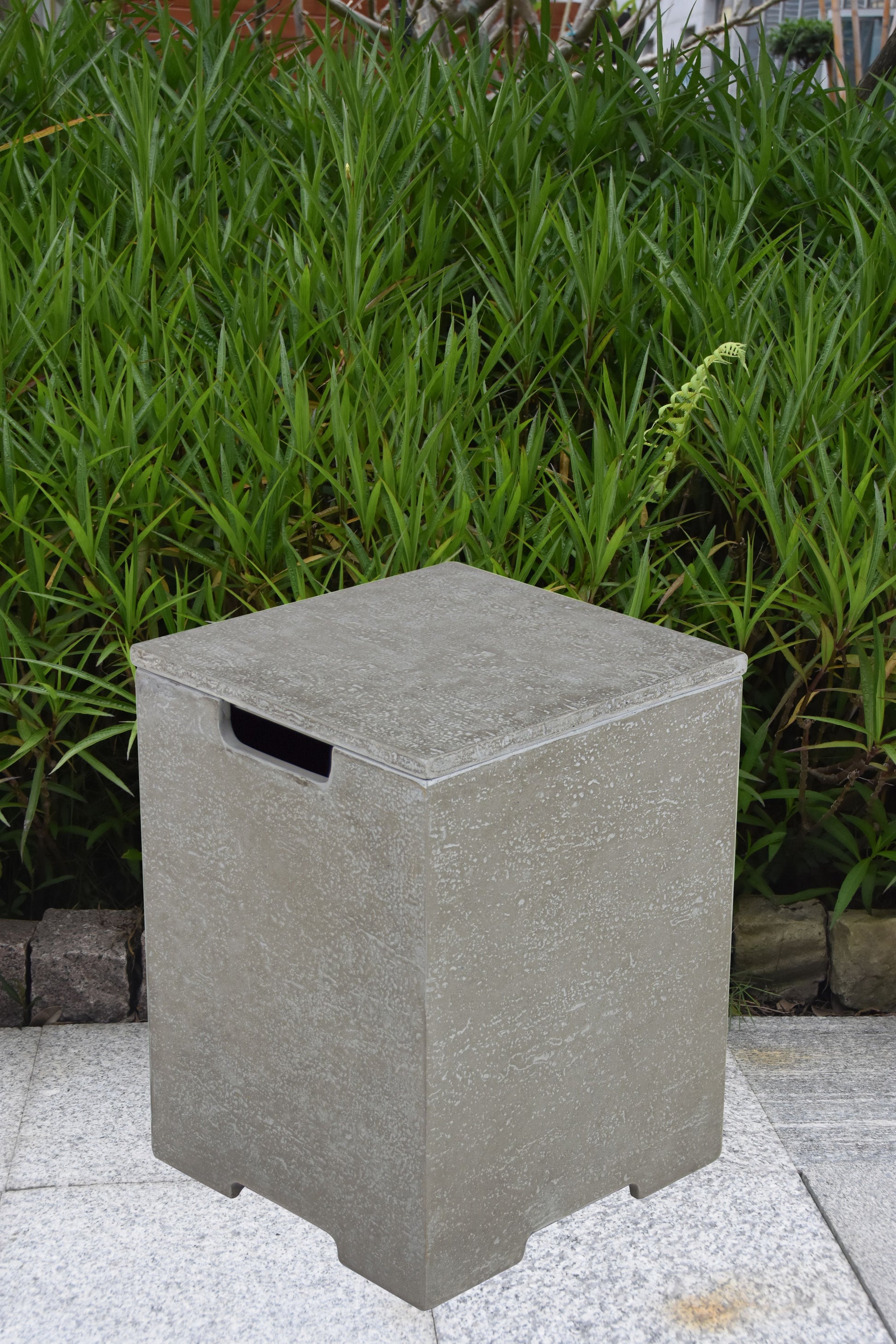 Elementi Plus 16" x 21" Square Light Grey Concrete Tank Cover (ONB405)