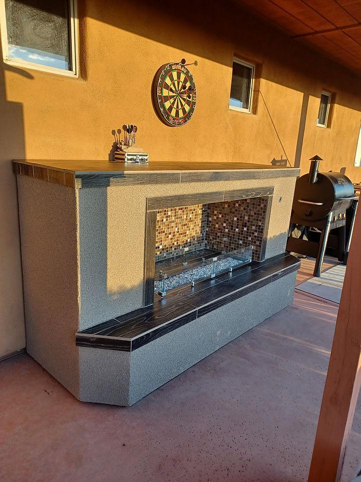 Kokomo Entertainer 84" Natural Gas Fireplace With Fire Glass Burner Insert