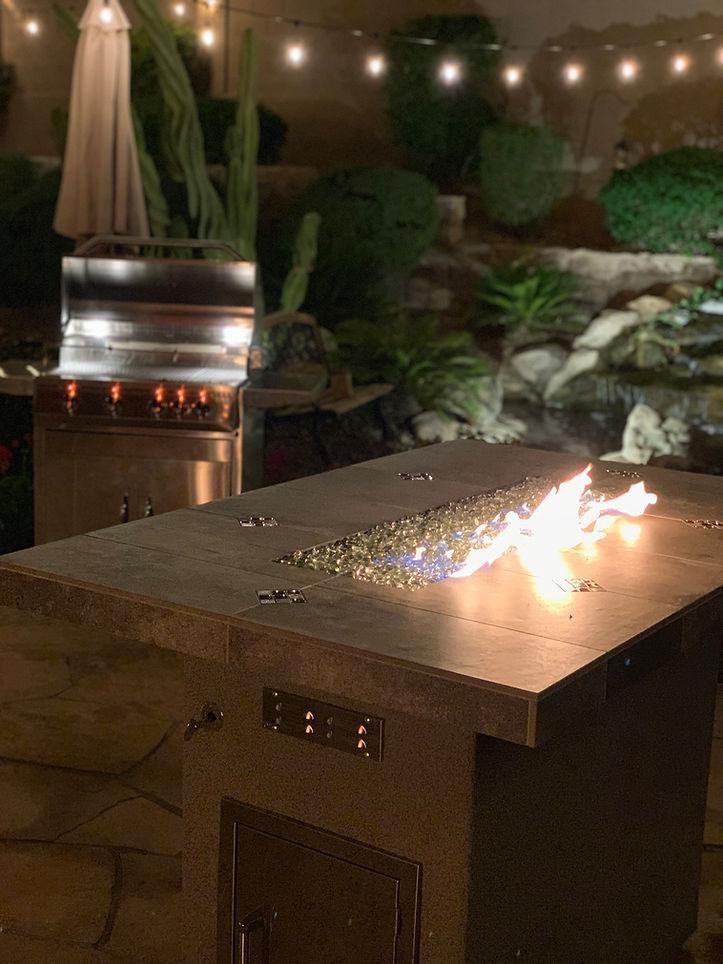 Kokomo Entertainer Bar 72" Natural Gas Fire Pit Table With Fire Glass