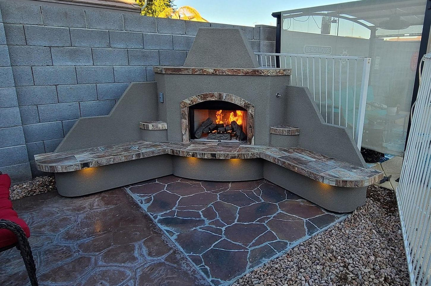Kokomo Santa Fe 96" Natural Gas Outdoor Corner Fireplace