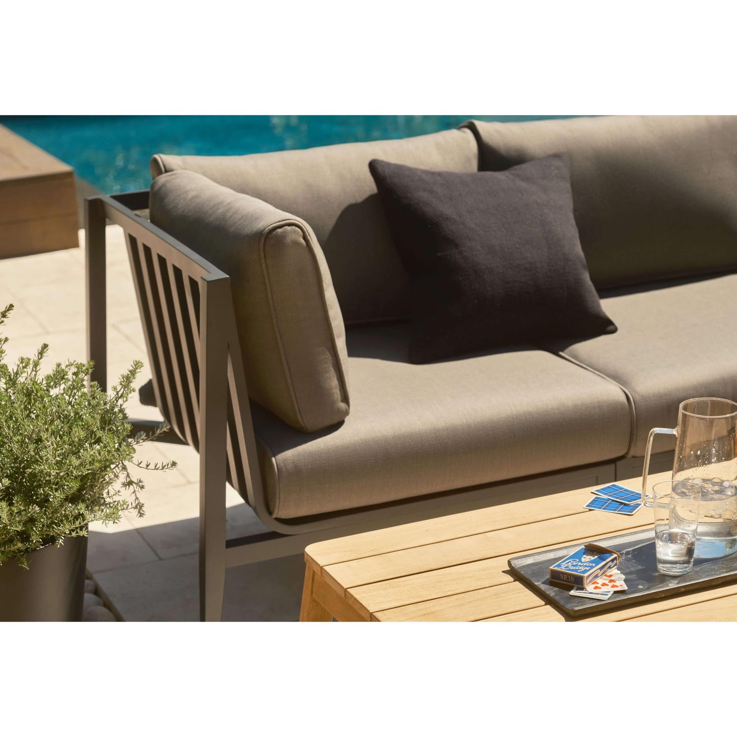 Live Outer 156" x 64" Charcoal Aluminum Outdoor U Sectional 7-Seat With Dark Pebble Gray Cushion