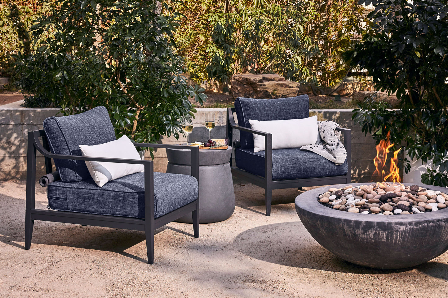 Live Outer 156" x 64" Charcoal Aluminum Outdoor U Sectional 7-Seat With Deep Sea Navy Cushion