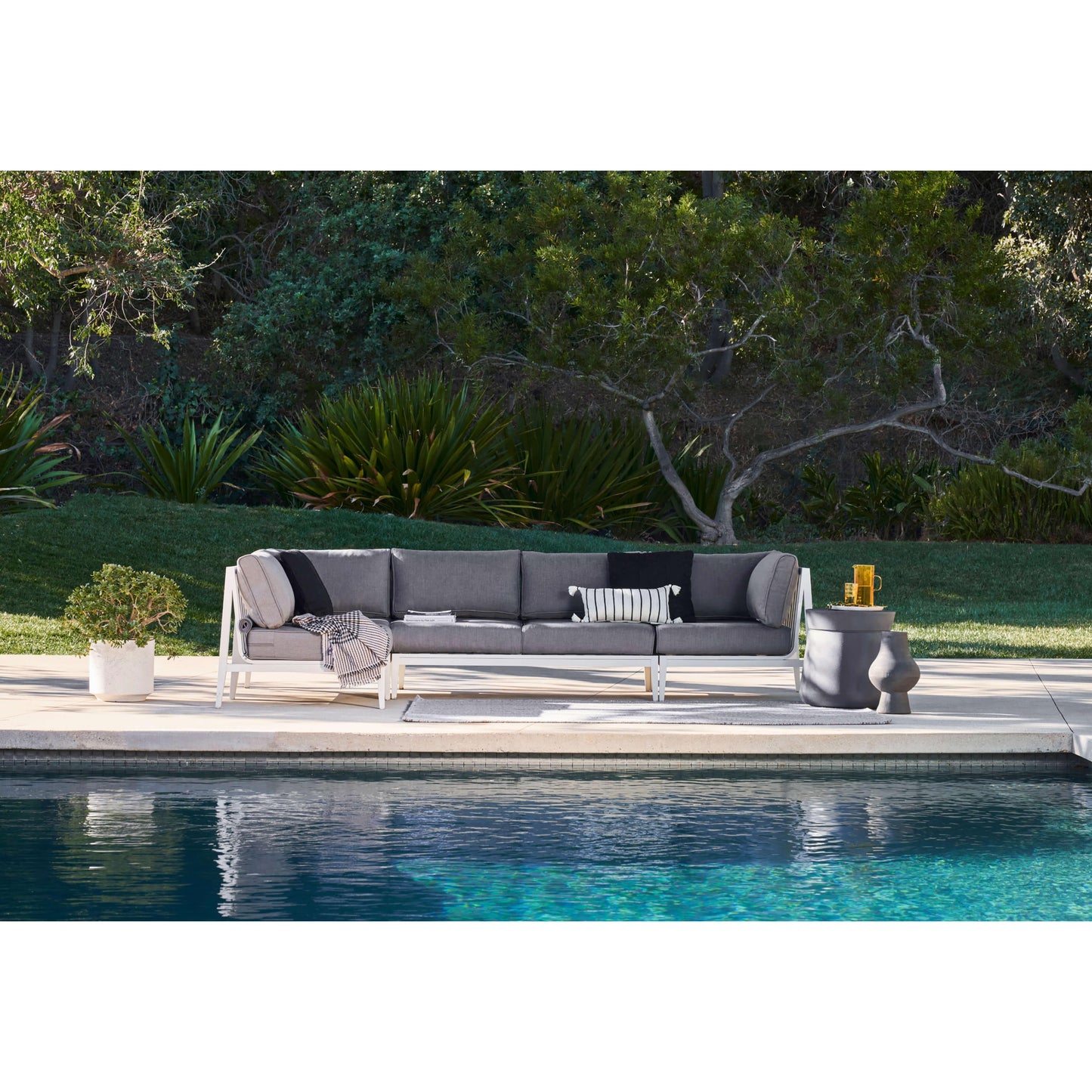 Live Outer 35" White Aluminum Left Corner Outdoor Chair With Pacific Fog Gray Cushion