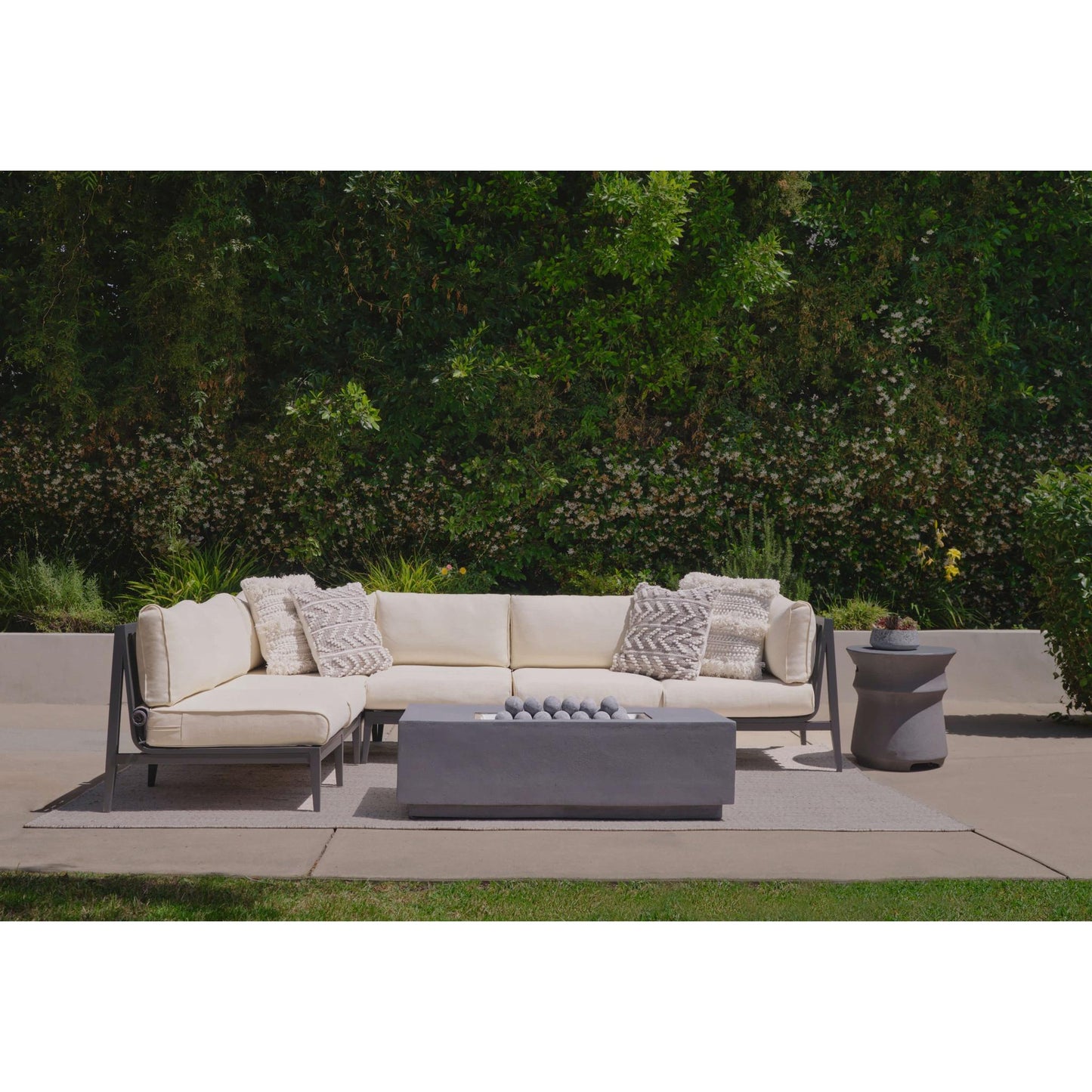 Live Outer 98" x 98" Charcoal Aluminum Outdoor Corner Sectional 5-Seat With Palisades Cream Cushion