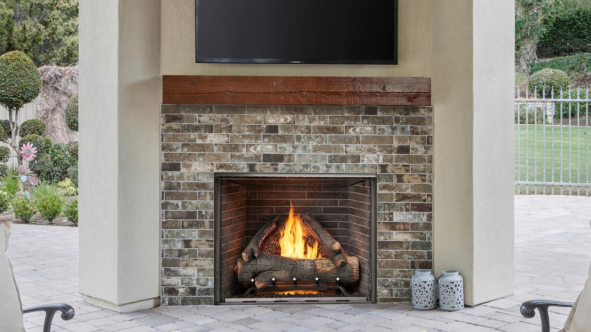 Majestic Courtyard 36" Traditional Outdoor Vent Free Natural Gas Fireplace With IntelliFire Ignition System