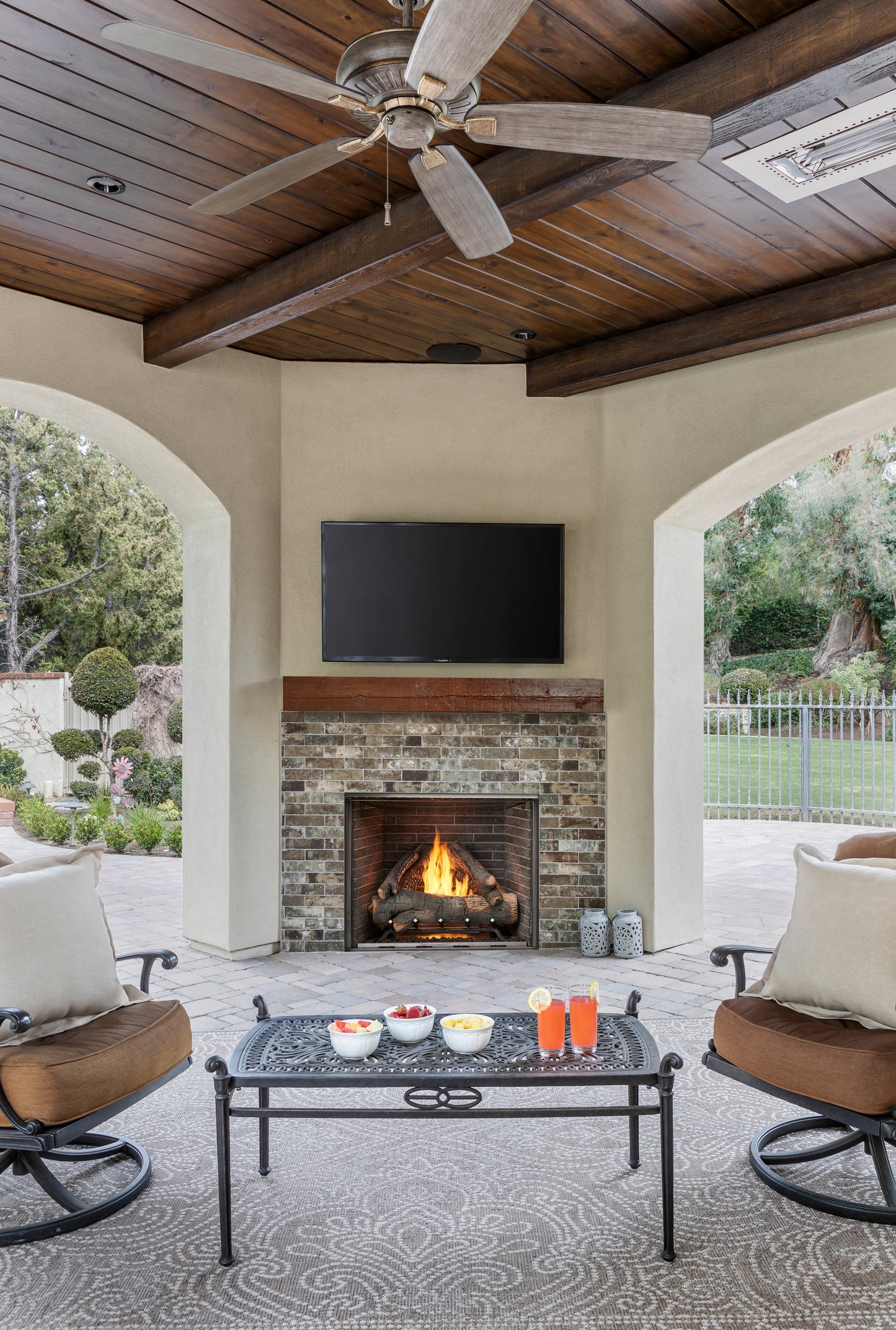 Majestic Courtyard 36" Traditional Outdoor Vent Free Natural Gas Fireplace With IntelliFire Ignition System