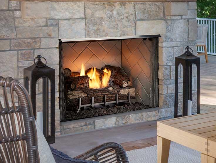 Majestic Vesper 36" Traditional Outdoor Vent-Free Gas Fireplace With Herringbone Refractory