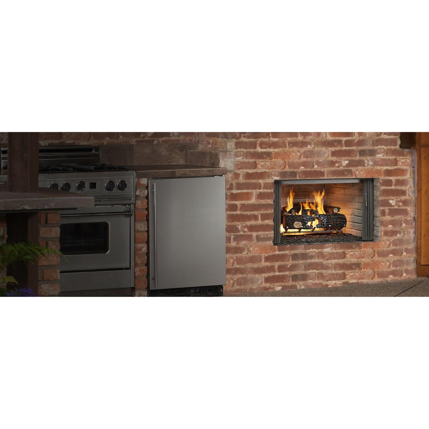 Majestic Villawood 36" Traditional Outdoor Wood Burning Fireplace With Traditional Refractory