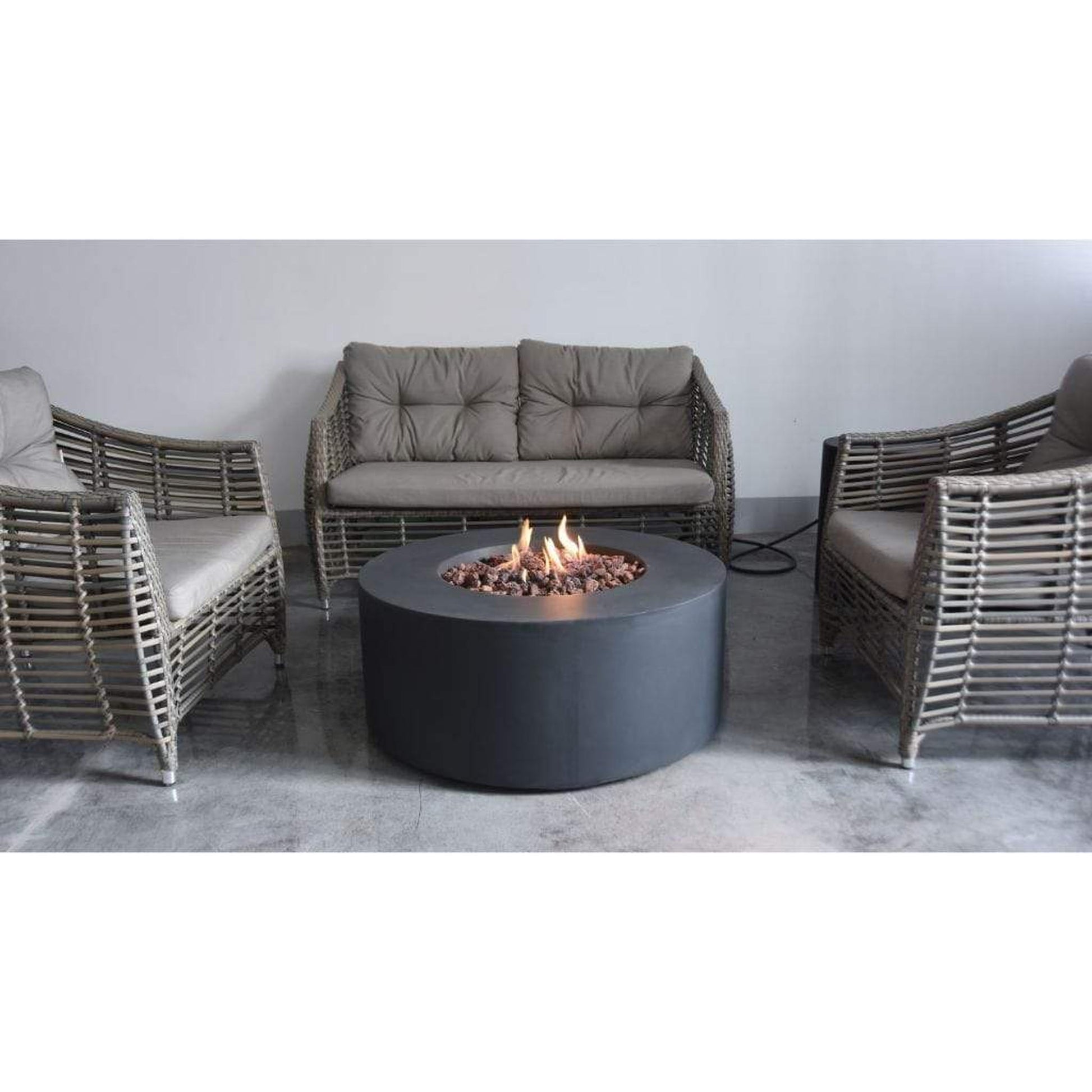 Modeno Venice 34" Black Round Concrete Liquid Propane Fire Table
