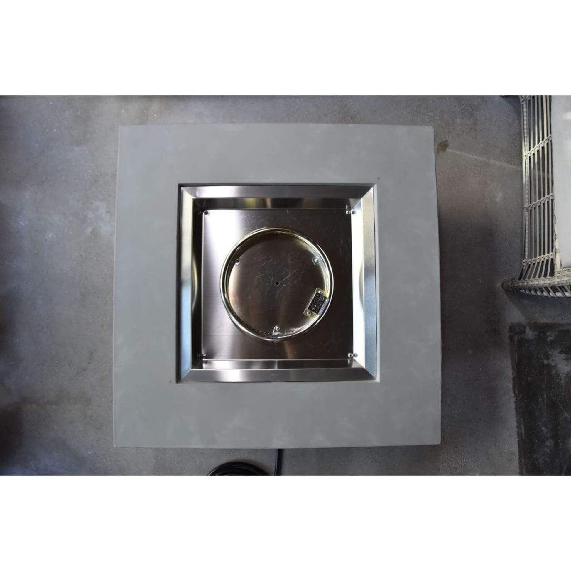 Modeno Westport 34" Gray Square Liquid Propane Fire Bowl