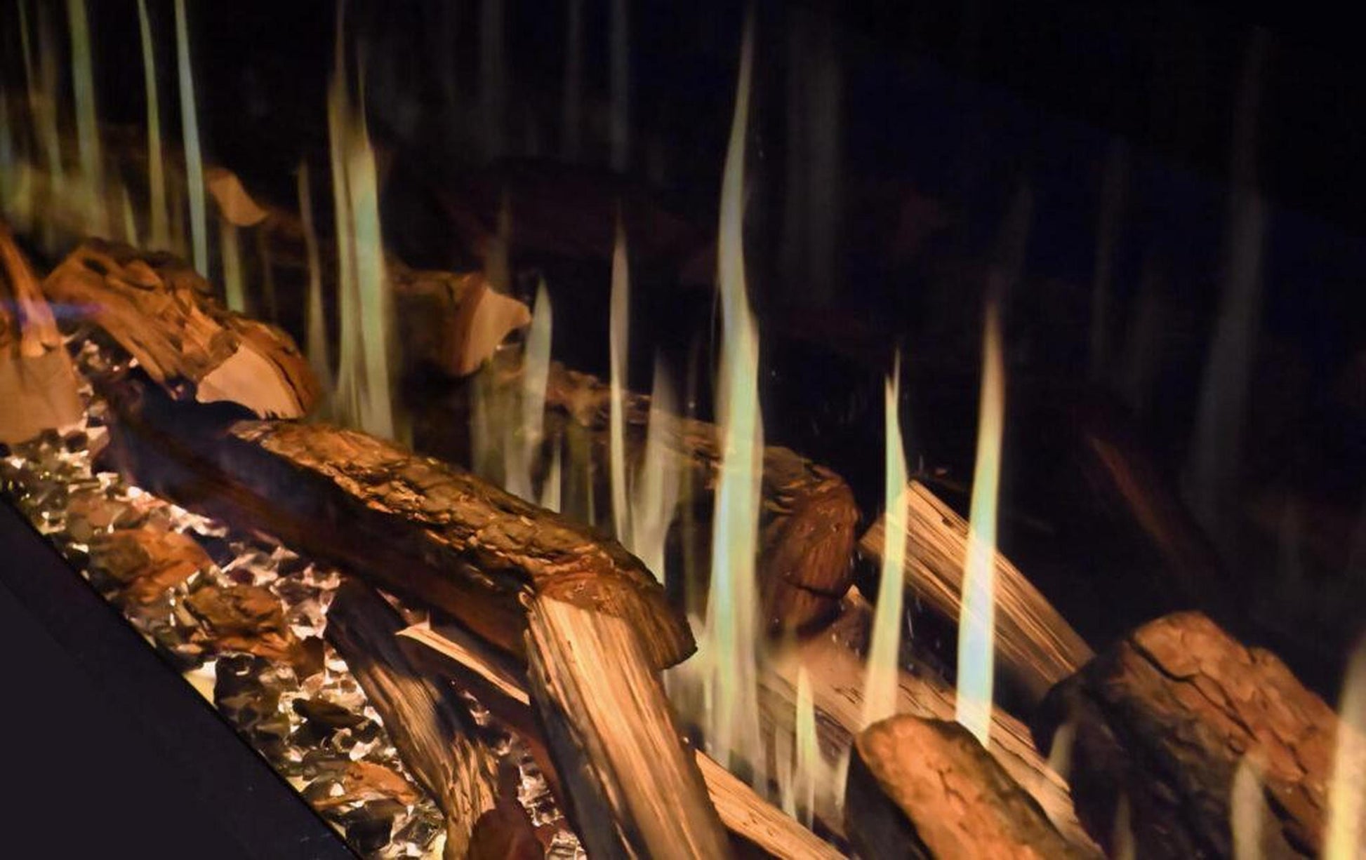 Modern Flames Orion Multi 100" Heliovision Built-in / Wall-Mounted Linear Smart Virtual Electric Fireplace