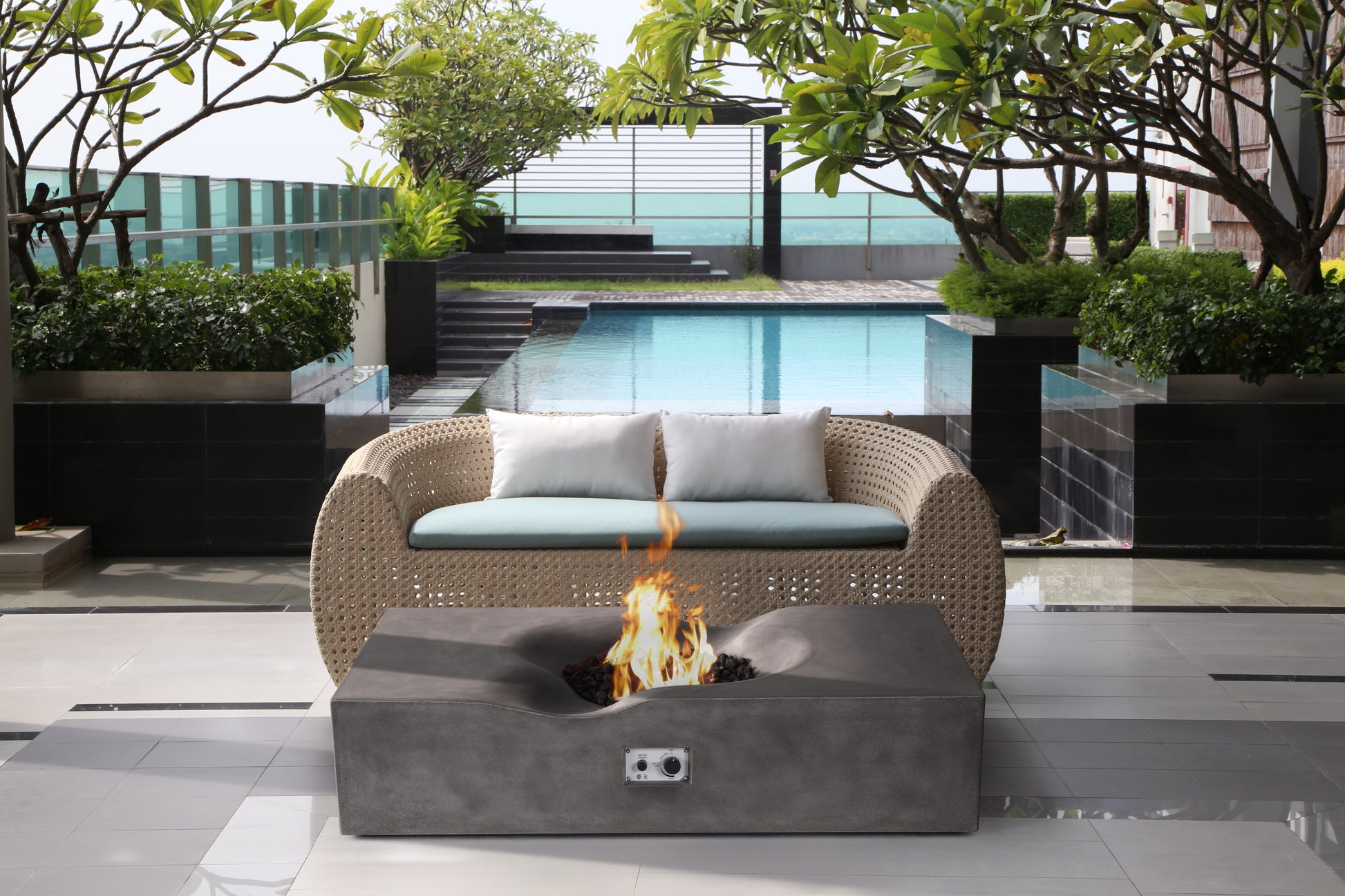 PyroMania Venice 60" x 34" Charcoal Finish Liquid Propane Outdoor Rectangle Fire Pit Table