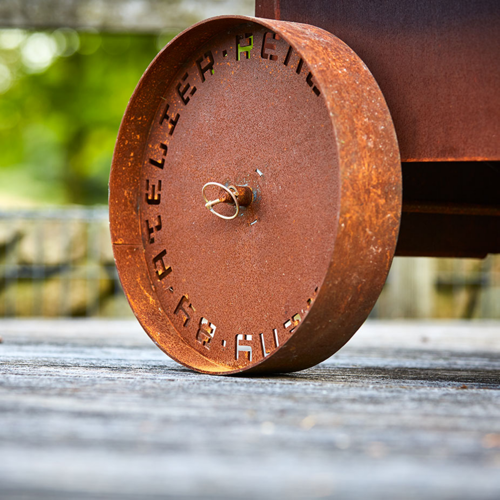 RB73 Bijuga 3mm CorTen Steel Fireplace With Two Wheels and a Push Bar