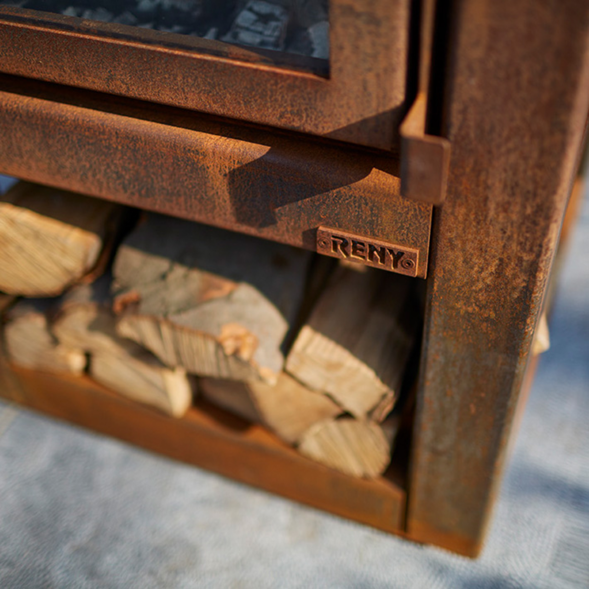 RB73 Quaruba CorTen Steel Mobile Base