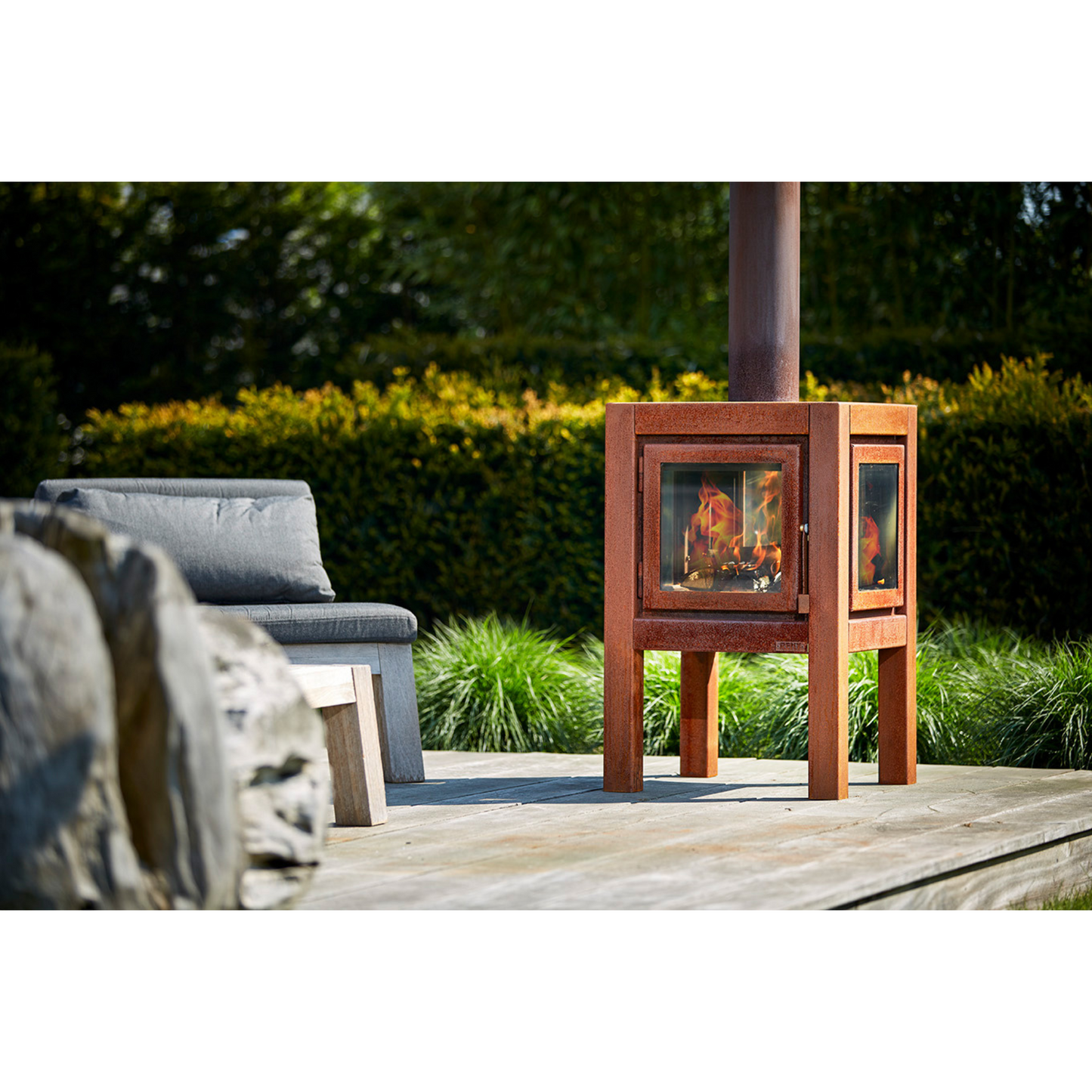 RB73 Quaruba L 3-Sided Glass Fireplace