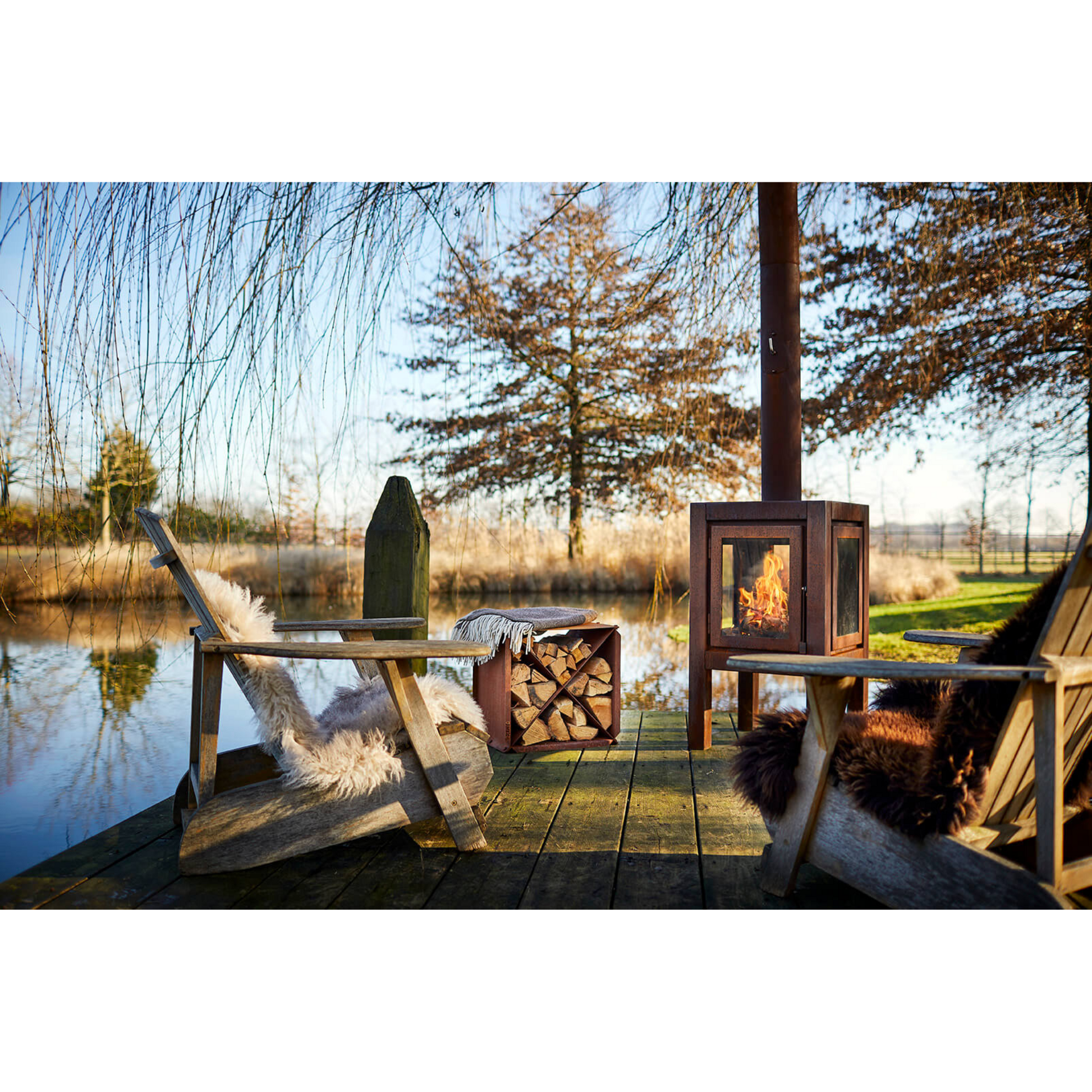 RB73 Quaruba XL 3-Sided Glass Fireplace