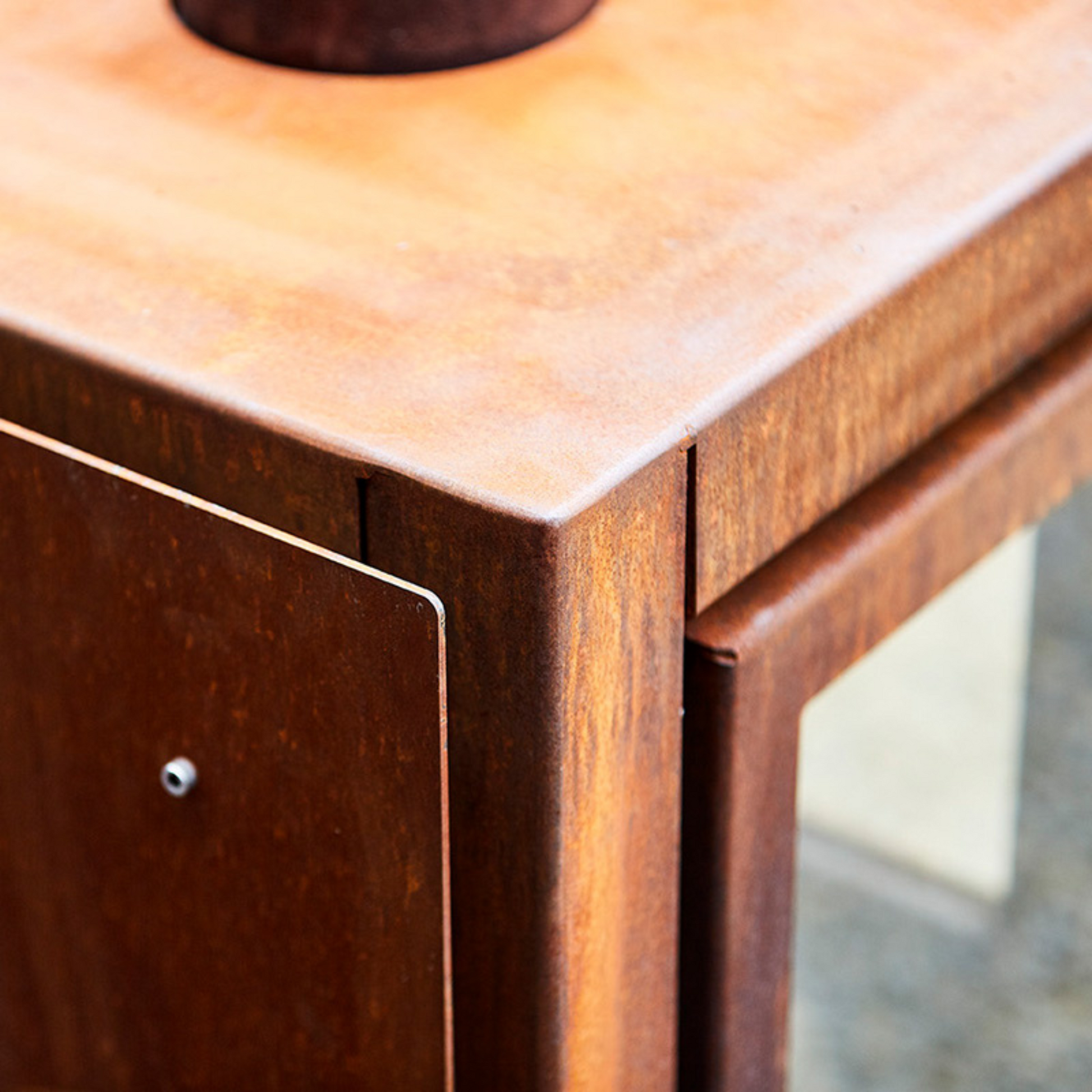 RB73 Quaruba XL MOBILE 4-Sided Glass Matte Stainless Steel Wood-Burning Outdoor Fireplace