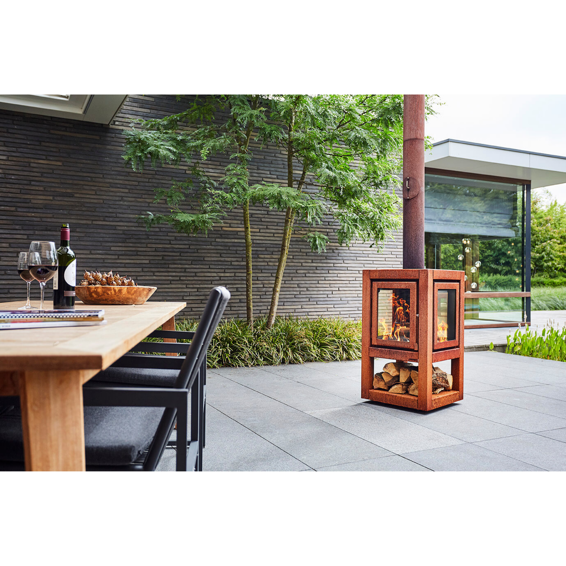 RB73 Quaruba XL MOBILE 4-Sided Glass Warm Brown CorTen Steel Wood-Burning Outdoor Fireplace