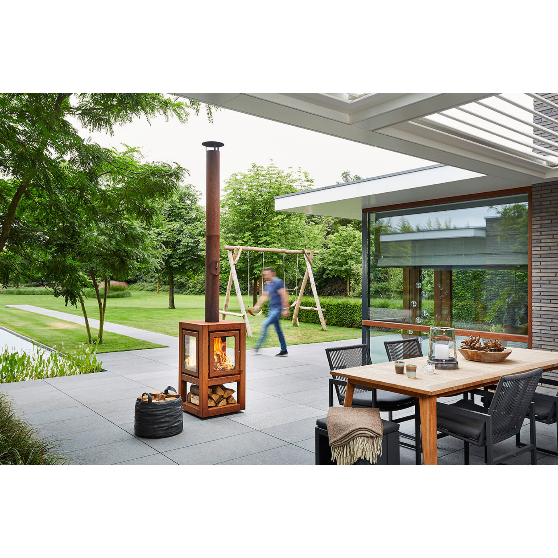 RB73 Quaruba XL MOBILE 4-Sided Glass Warm Brown CorTen Steel Wood-Burning Outdoor Fireplace