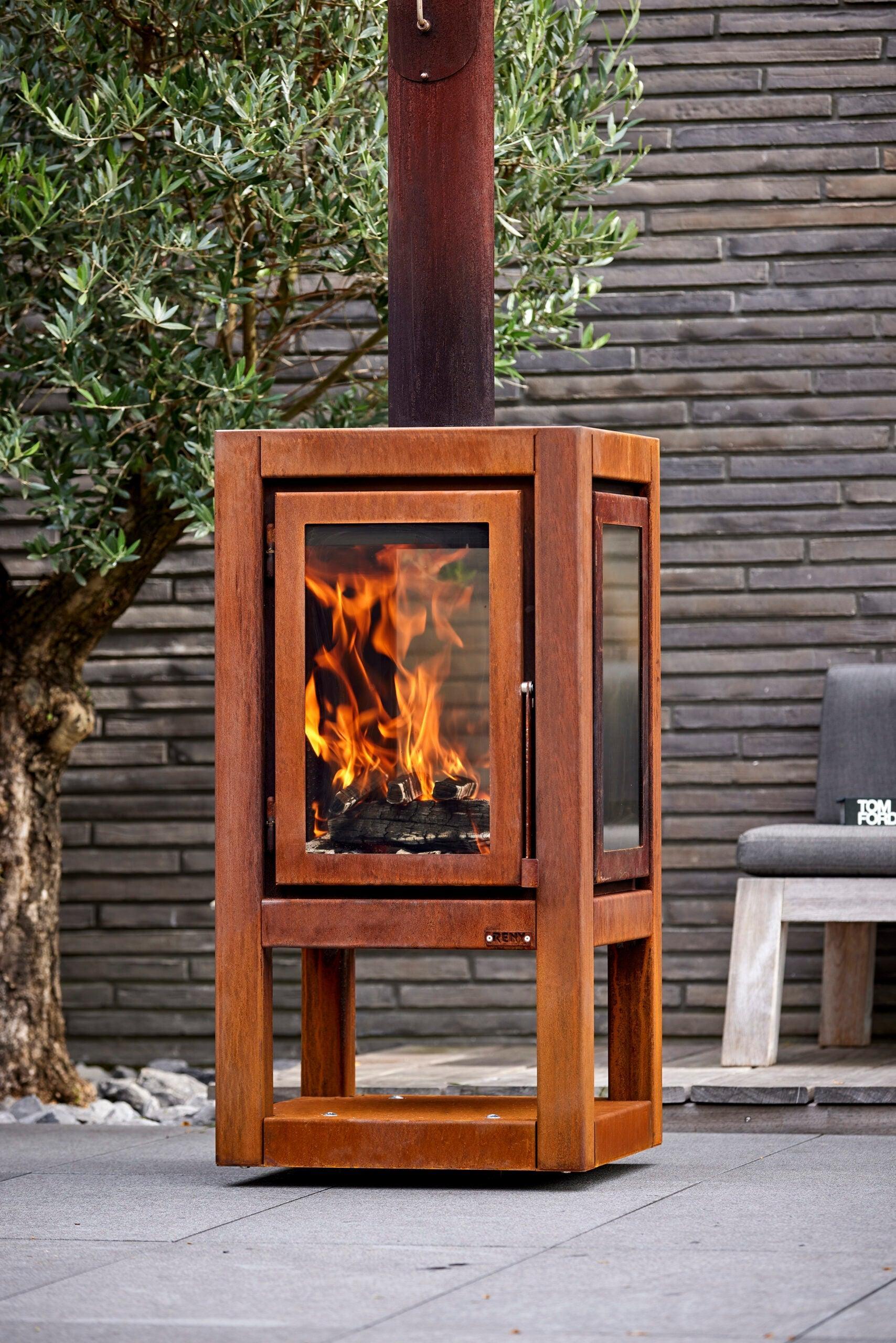 RB73 Quaruba XXL MOBILE 4-Sided Glass Warm Brown CorTen Steel Wood