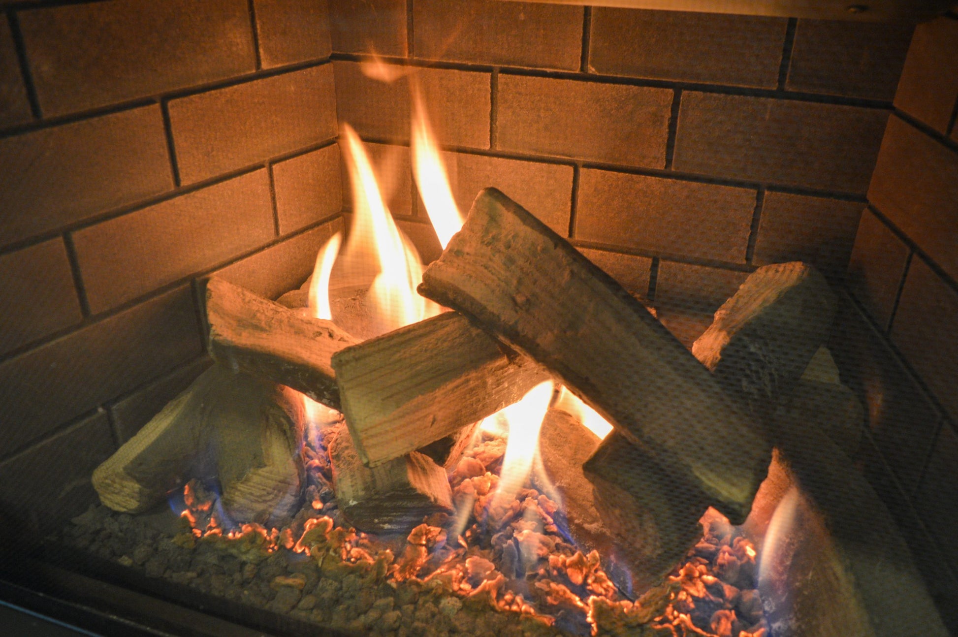 Sierra Flame by Amantii Abbot 30" Direct Vent Natural Gas Fireplace Insert With Ceramic Brick Panles & Log Set