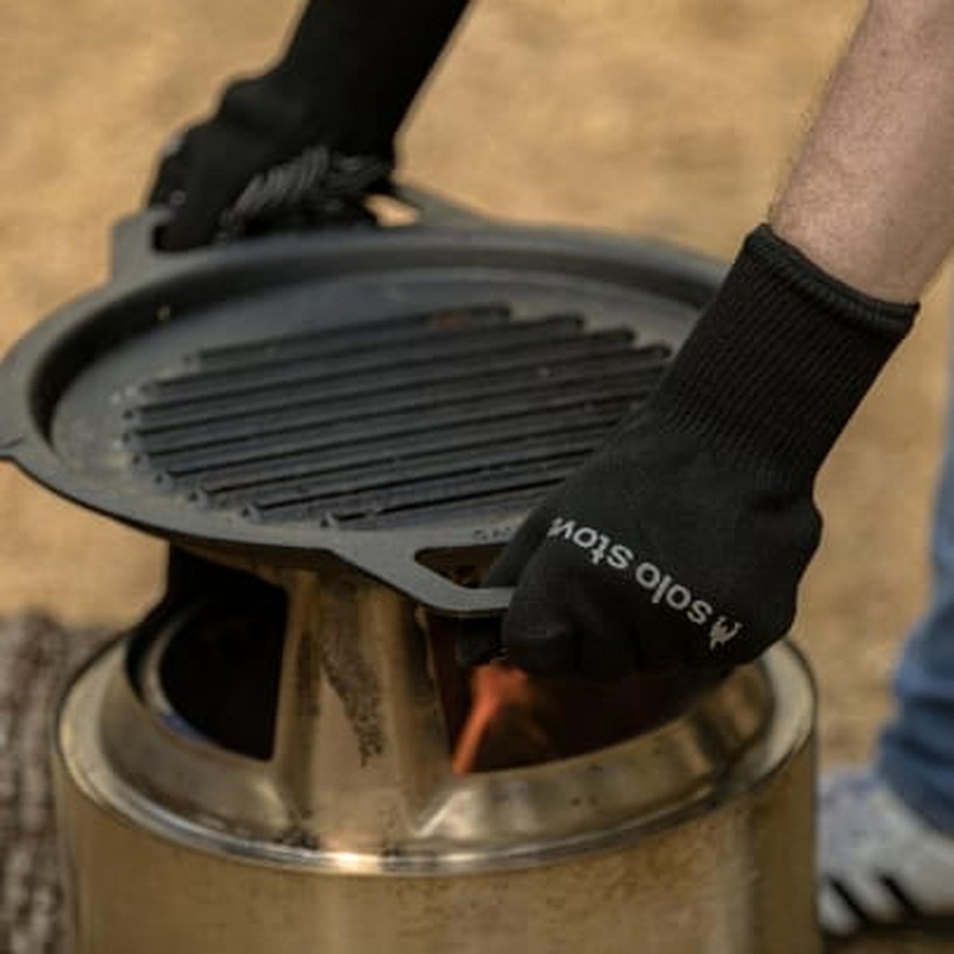 Solo Stove Ranger Cast Iron Grill Top With Hub – US Fireplace Store