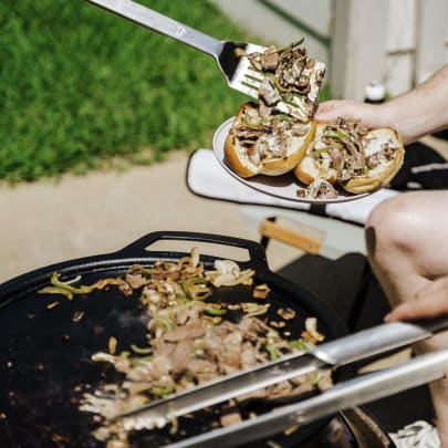 Solo Stove Yukon Cast Iron Griddle Top With Hub