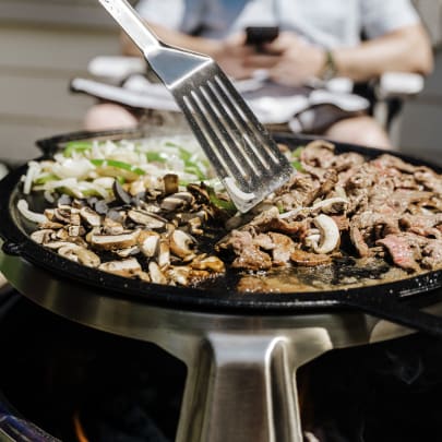 Solo Stove Yukon Cast Iron Griddle Top With Hub