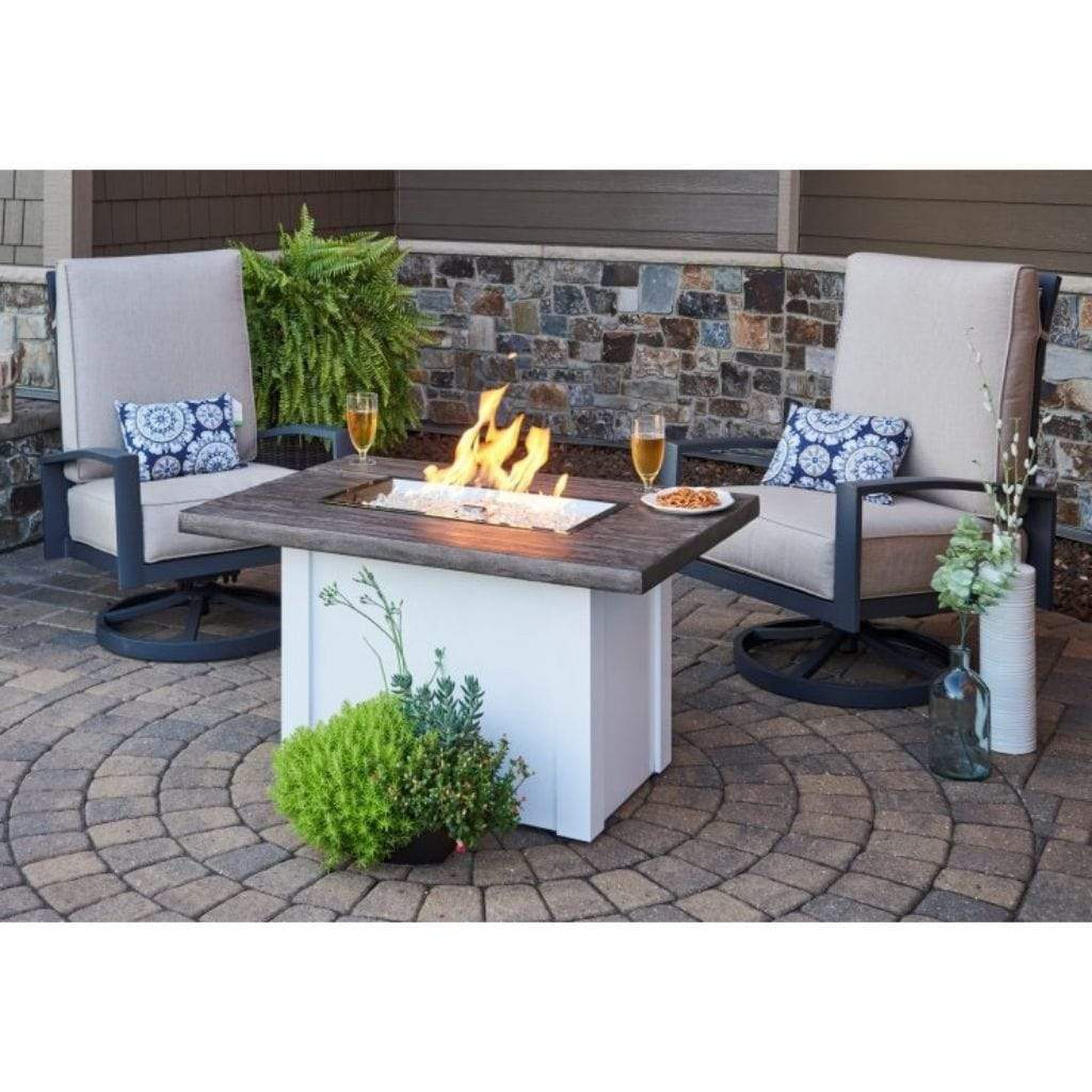 THE OUTDOOR GREATROOM COMPANY 44 Havenwood Gas Fire Pit HVDG